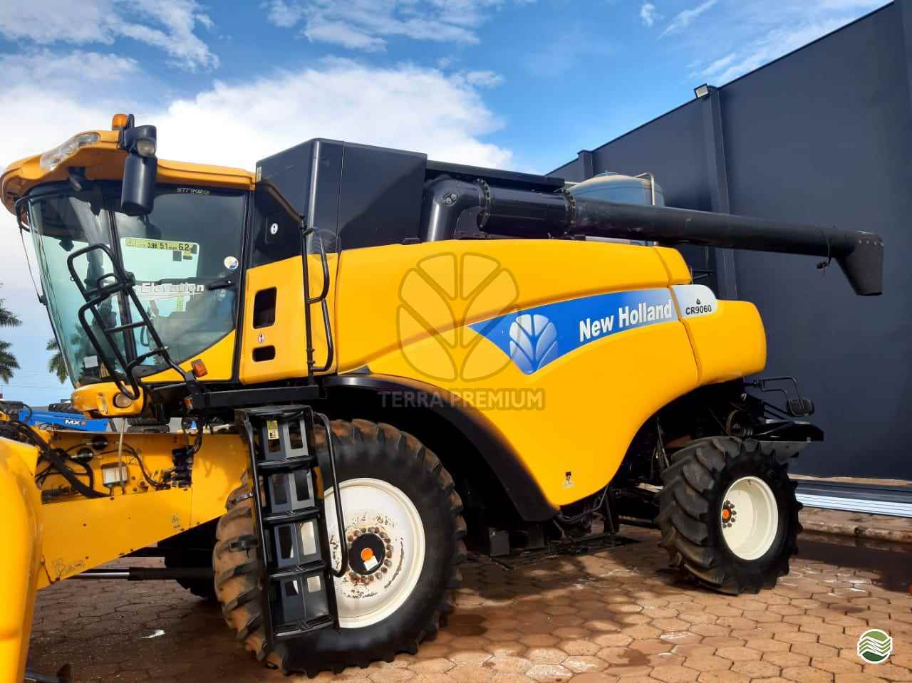 COLHEITADEIRA NEW HOLLAND CR 9060 Terra Premium RONDONOPOLIS MATO GROSSO MT